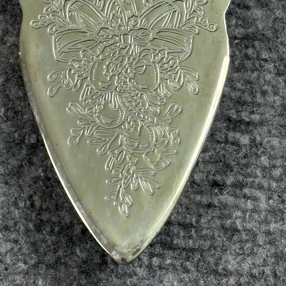 Christmas Y2K Holiday Home Accents Happy Holidays Silverplated‎ Cake Server